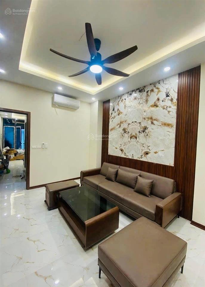 Bán nhà cực hót tại mặt phố vũ tông phan .diện tích 4.3m2 mặt tiền 4.4m2  giá 30 tỷ ô tô đỗ cửa .