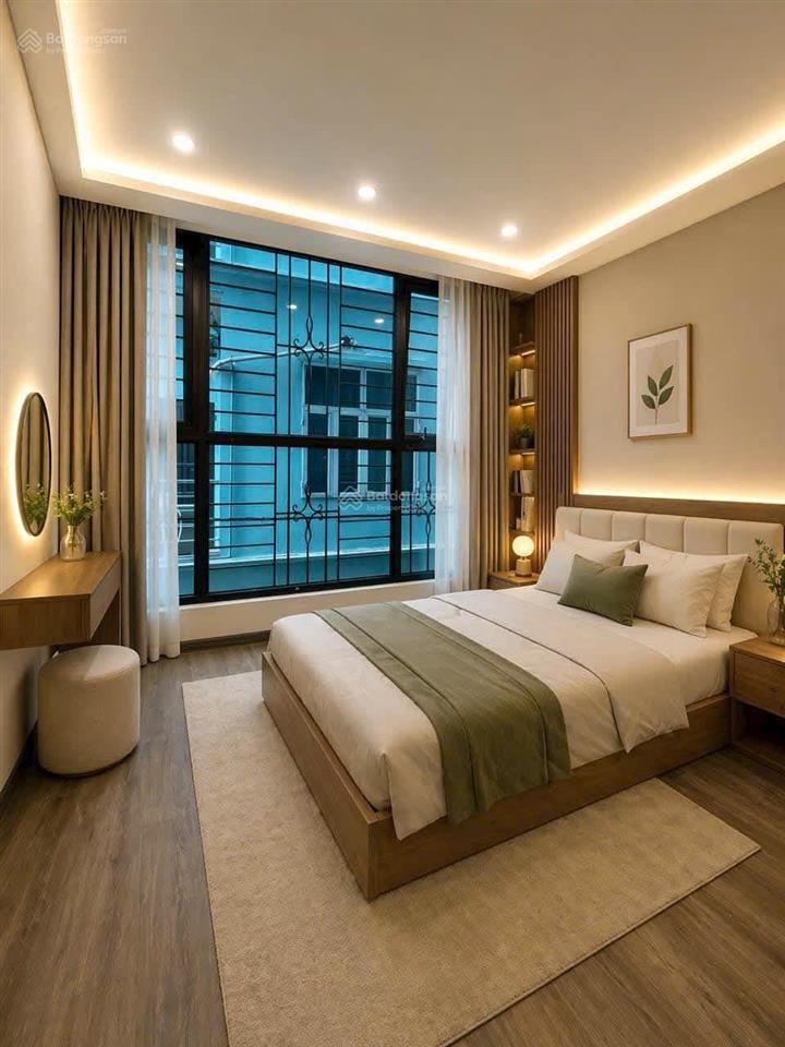 Bán nhà cực hót tại mặt phố vũ tông phan .diện tích 4.3m2 mặt tiền 4.4m2  giá 30 tỷ ô tô đỗ cửa .