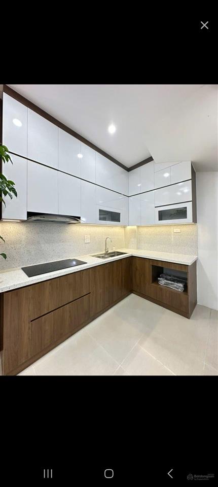 Bán nhà riêng .dt 37m2  mt 5.2m2  6 tầng nhà lô góc thoáng.có thang máy