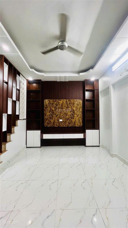 Bán nhà trương định, dt 31m2, 3pn, 3wc, chỉ 5,78 tỷ, sổ đỏ cc,  o.9.7.1.9.8.2.1.8.7