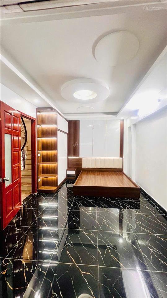 Bán nhà trương định, dt 31m2, 3pn, 3wc, chỉ 5,78 tỷ, sổ đỏ cc,  o.9.7.1.9.8.2.1.8.7