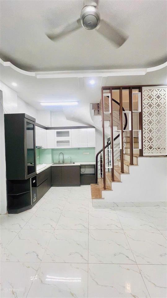 Bán nhà trương định, dt 31m2, 3pn, 3wc, chỉ 5,78 tỷ, sổ đỏ cc,  o.9.7.1.9.8.2.1.8.7