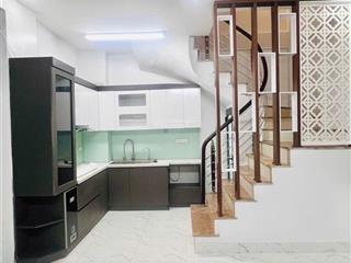 Bán nhà trương định, dt 31m2, 3pn, 3wc, chỉ 5,78 tỷ, sổ đỏ cc,  o.9.7.1.9.8.2.1.8.7