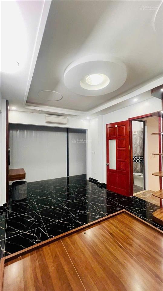 Bán nhà trương định, dt 31m2, 3pn, 3wc, chỉ 5,78 tỷ, sổ đỏ cc,  o.9.7.1.9.8.2.1.8.7