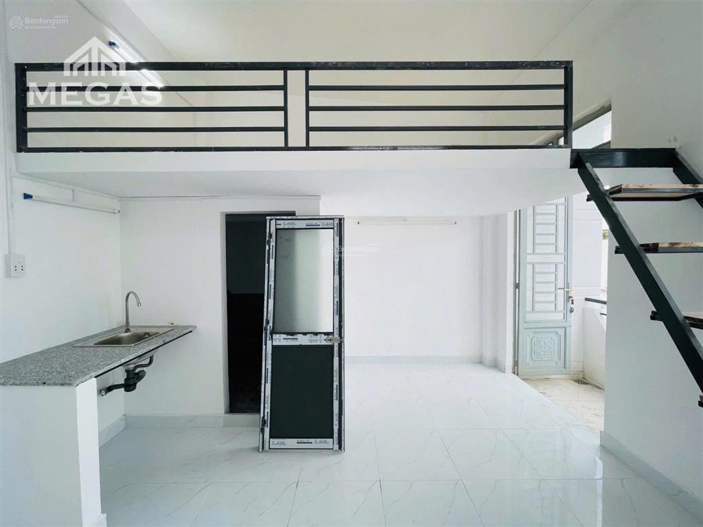 3,5 triệu mà thuê được phòng gác quận 3? không đùa!