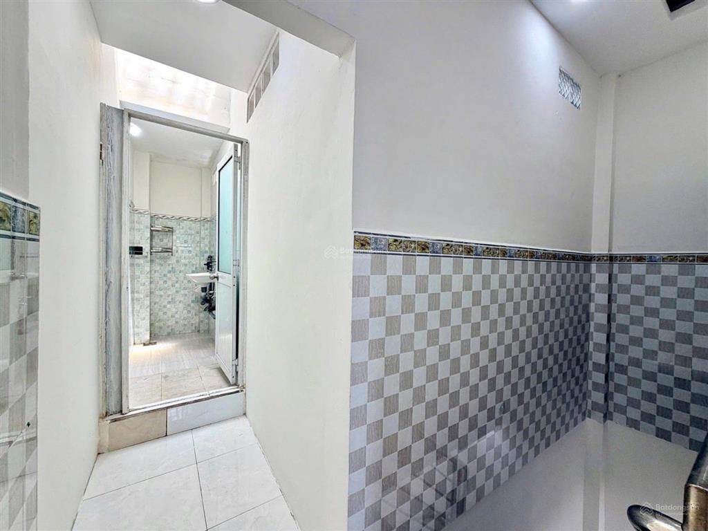 Nhà xinh đường 26/3,giá hít 2,3tỷ, bình hưng hòa,hàng hiếm khu vực, 2tầng,khu dân trí,nhộn nhịp