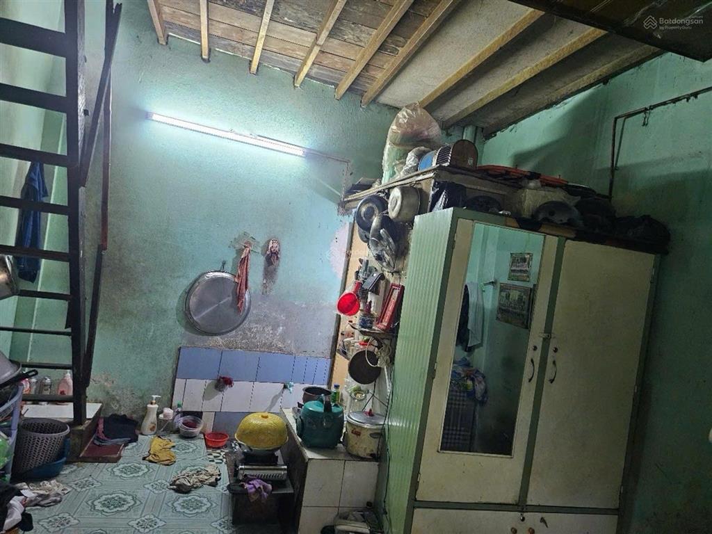 Bình trị đông 1/, 27m2, 2tầng. một trục đường tên lửa sầm uất, hiếm trong khu vực, 2 8tỷ