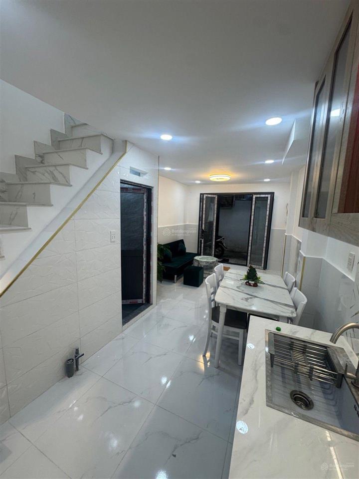 Chỉ 2,95 tỷ, nhà đẹp tlộ 10, 2 tầng, nhà mới ở ngay