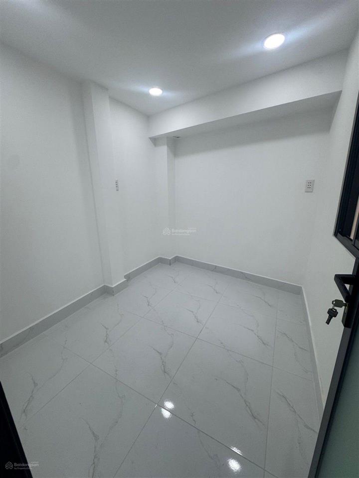 Chỉ 2,95 tỷ, nhà đẹp tlộ 10, 2 tầng, nhà mới ở ngay