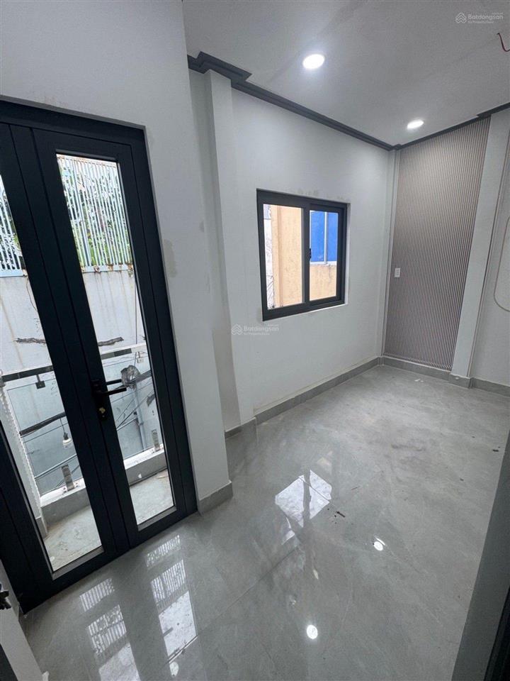 Rẻ như cho hai vc tìm gì nữa xuân ơi!2,9tỷ, tỉnh lộ 10,24m2, 2tầng nhà mới ở ngay gọi em