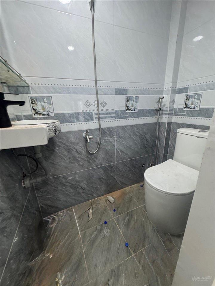 Rẻ như cho hai vc tìm gì nữa xuân ơi!2,9tỷ, tỉnh lộ 10,24m2, 2tầng nhà mới ở ngay gọi em
