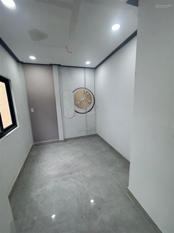 Rẻ như cho hai vc tìm gì nữa xuân ơi!2,9tỷ, tỉnh lộ 10,24m2, 2tầng nhà mới ở ngay gọi em