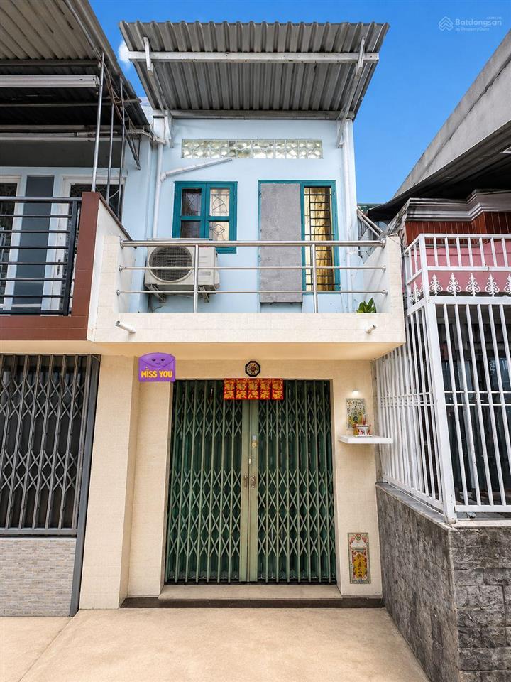 1căn duy nhất!nói nhỏ mình chị tâm nghe thôi đó!chỉ 2,65tỷ, nhà 28m2, 2tầng tân hòa đông