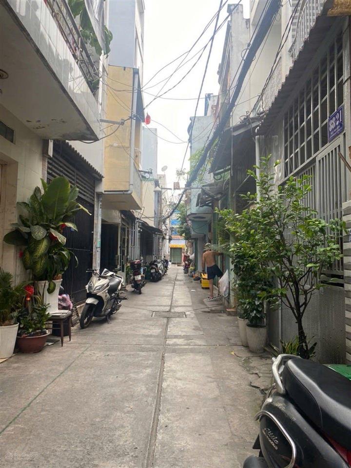 Qua xem liền anh quang, nhà đềp miếu bình đông,ngay ngã tư 4xã, lê văn qưới!30m2, 2tầng,giá 3,3t