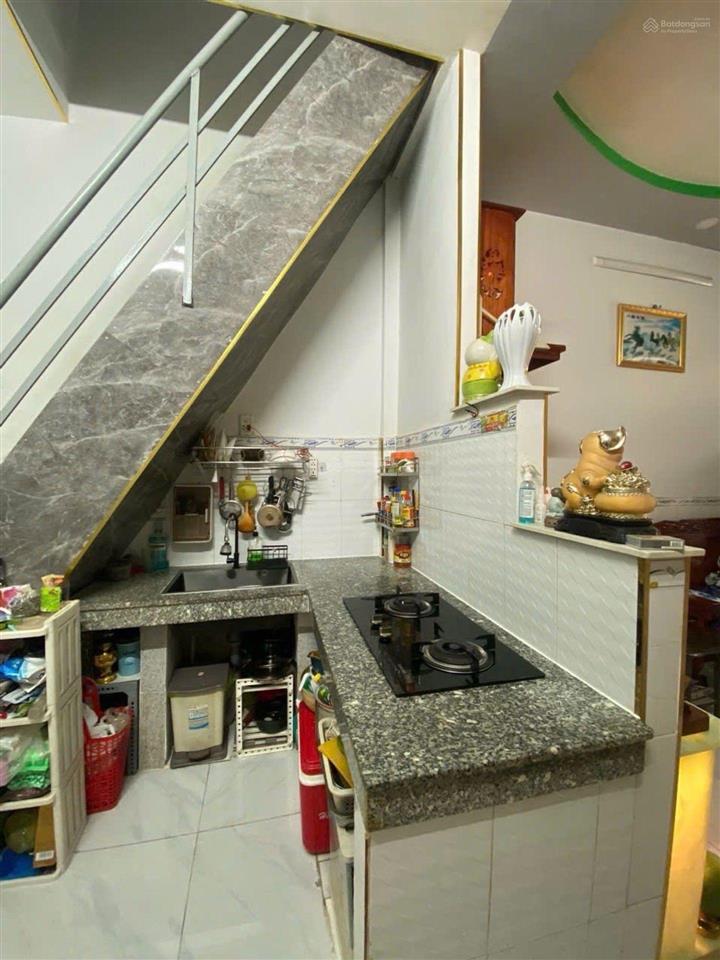 Qua xem liền anh quang, nhà đềp miếu bình đông,ngay ngã tư 4xã, lê văn qưới!30m2, 2tầng,giá 3,3t