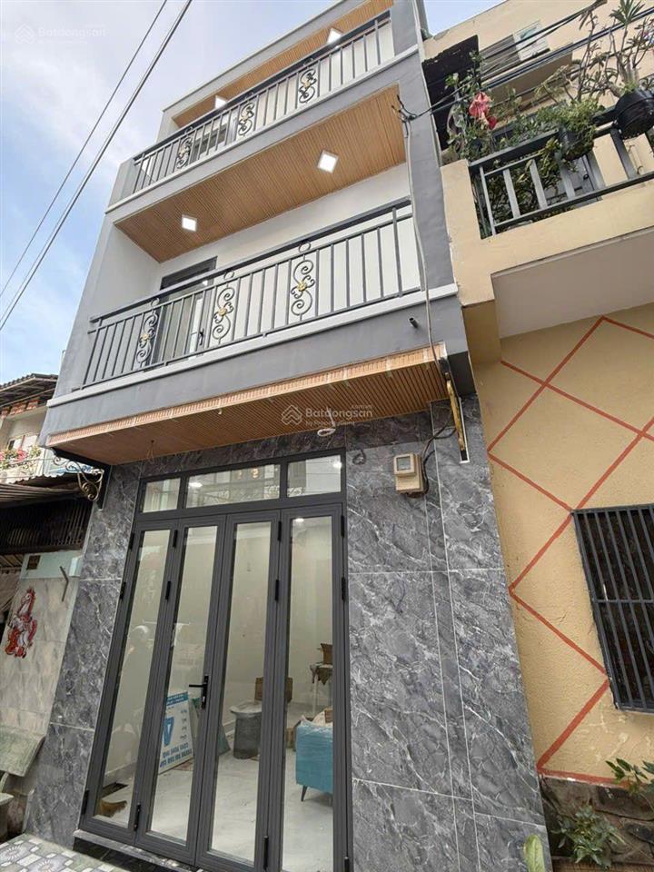 Nóng hỏi hùng ơi! chỉ 2,89 tỷ có ngay nhà xinh 3 tầng, hxh, ko lộ giới
+ đường 7a, bình hưng hòa a