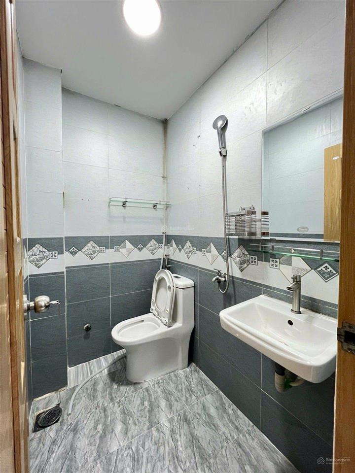 Còn 1 căn duy nhất! tỉnh lộ 10 tên lửabình trị đông,36m2, 2tầng,3,75tỷ
giãm chào tuột đáy