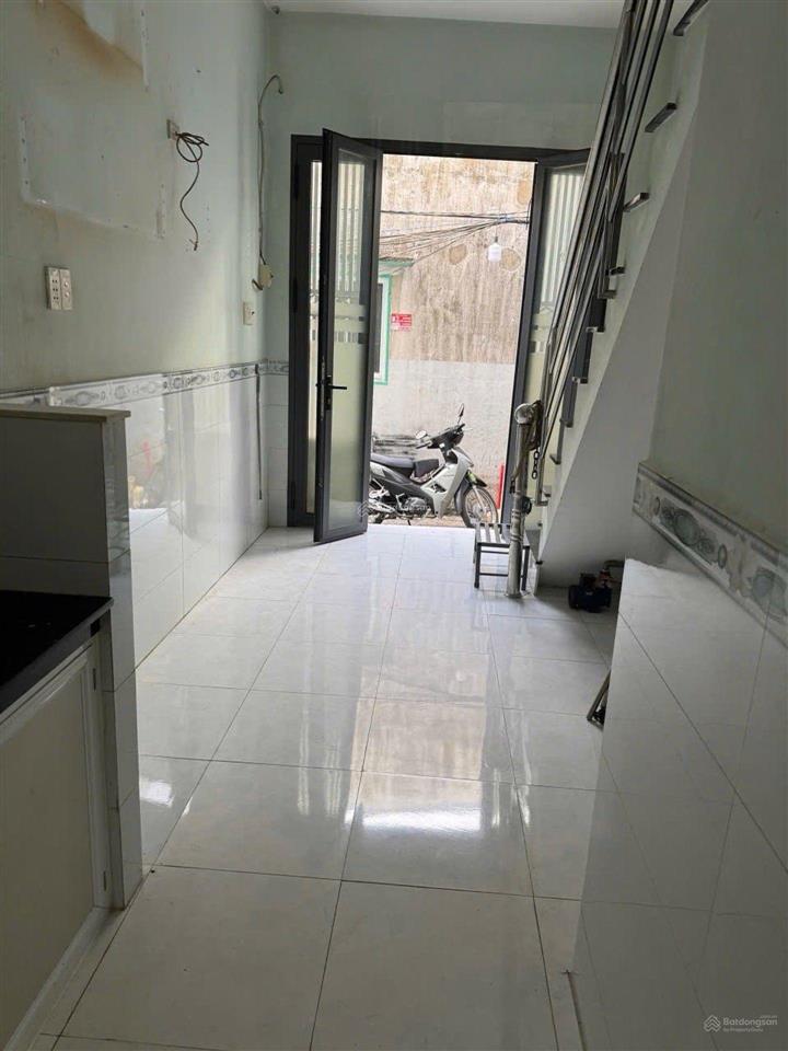 Nhà bình tiên, giá đẹp như tiên! chỉ 2,42 tỷ có ngay nhà quận 6, 2 tầng, shr, không lộ giới, 2mt
