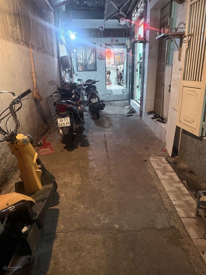 Nhà bình tiên, giá đẹp như tiên! chỉ 2,42 tỷ có ngay nhà quận 6, 2 tầng, shr, không lộ giới, 2mt