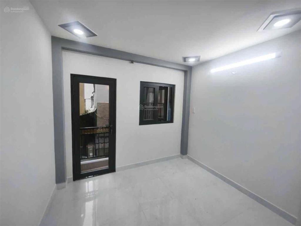 Lạc long quân âu cơthới hòa, 3tầng kiên cố!mới ở ngay,18m2, 2pn3wc,giá chào 3,15tỷ