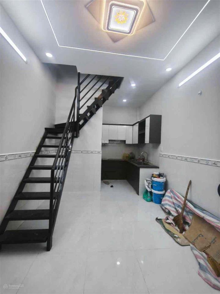 Lạc long quân âu cơthới hòa, 3tầng kiên cố!mới ở ngay,18m2, 2pn3wc,giá chào 3,15tỷ