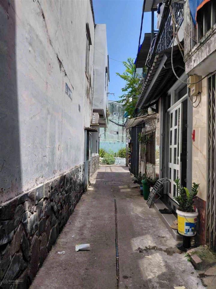 Tân bình ni sư huỳnh liên phú thạnh!chỉ 2,55tỷ, nhà mới 3tầng, 2pn lớn3wc!hẻm thông,ko qh