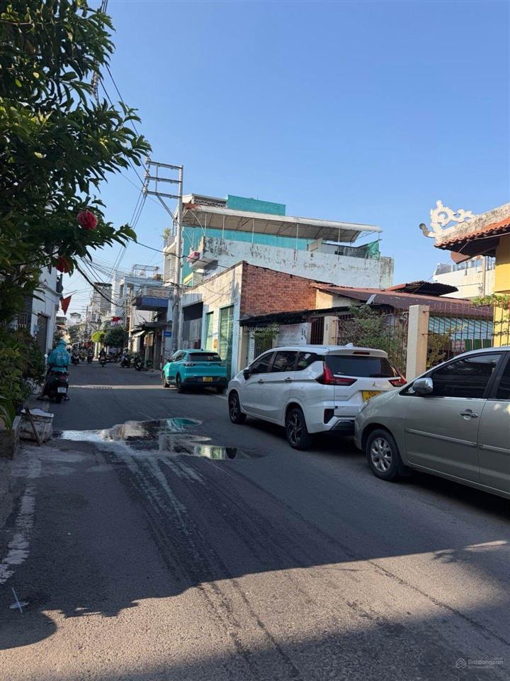 Dưới 5 tỷ nhà 4pn có phòng ngủ tầng trệt full nội thất! đình tân khai bình tân