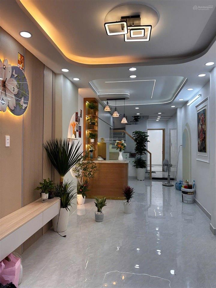 Dưới 5 tỷ nhà 4pn có phòng ngủ tầng trệt full nội thất! đình tân khai bình tân