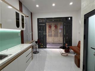 Nhà mới khu vip tên lửa full nội thất sổ hồng riêng. giá chỉ nhỉnh 2 tỷ, quá hiếm kv