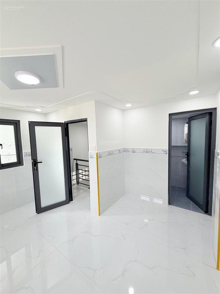 Vibvib phú thọ quận 11 | nhà mới 100% 1 trệt 2 lầu hẻm 4m thông vào ở ngay! nhỉnh 2tỷ
