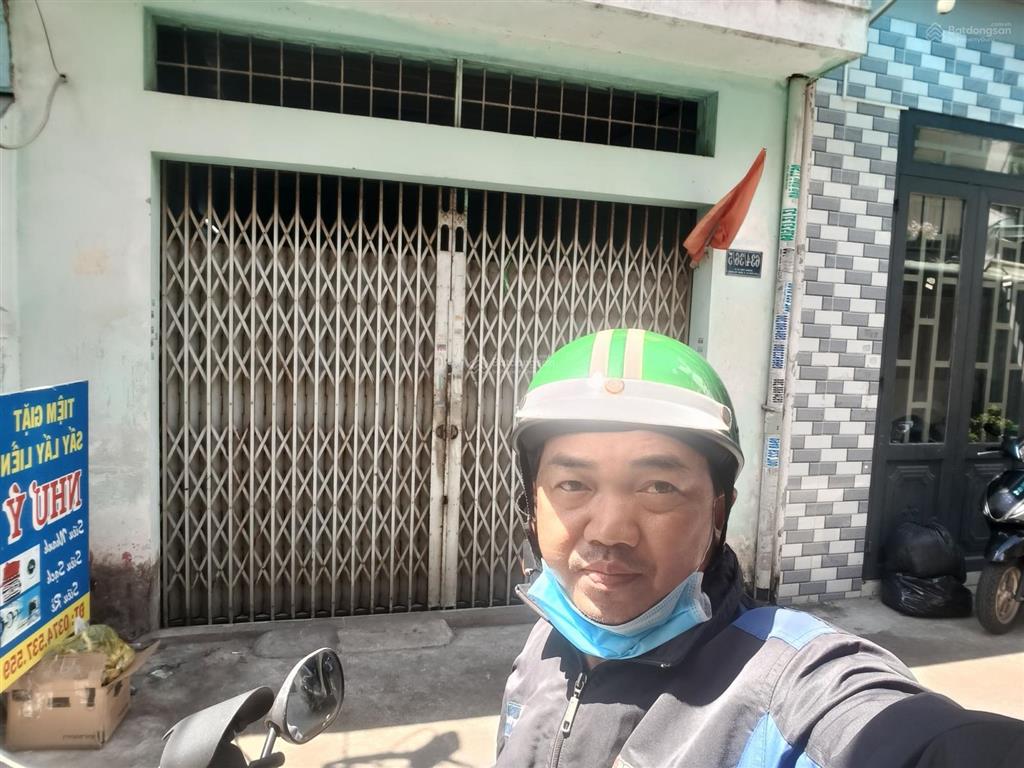 Muốn diện tích khủng tc3tỷ hẻm 4m thông vài bước ra mặt tiền tl10 nhà c4 1 trệt 1 lửng