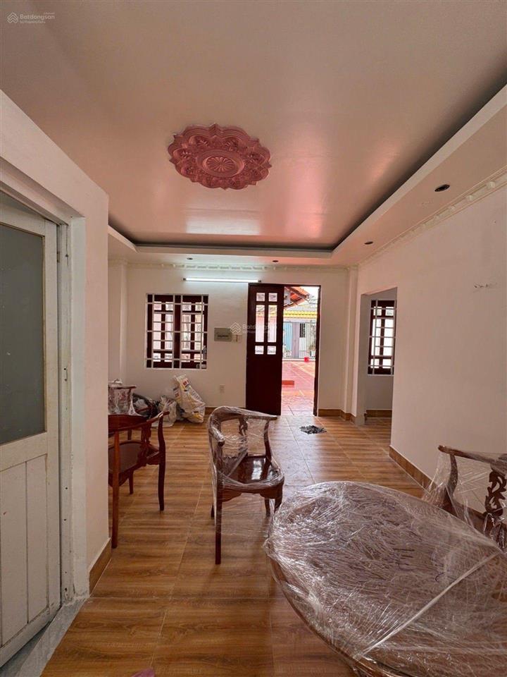 Bao rẻ bao giá tốt khu vực 140m2 sử dụng, chỉ 3,4 tỷ nhà cấp 4 + sân vườn rộng