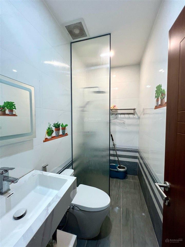 Còn cứng  đẹp sáng hơn kim cương mặt tiền đường số 24 lê văn quới, 51m2, 3 tầng btct 6,2tỷ