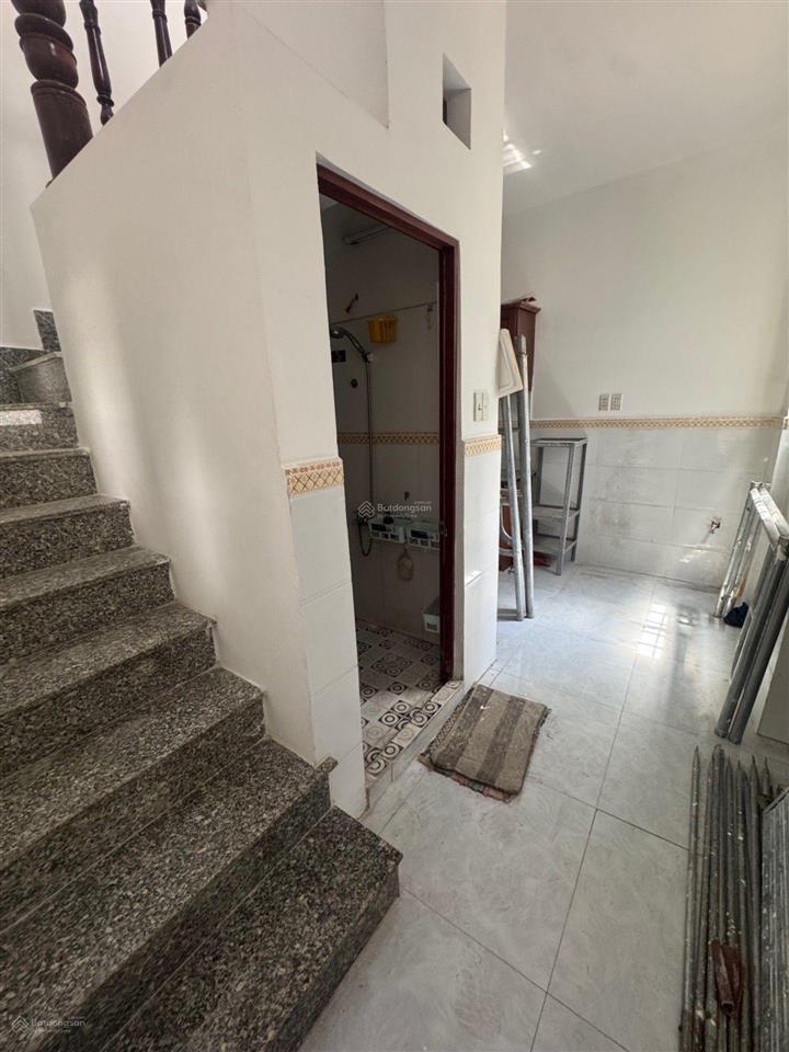 Nhà 2 tầng mới đẹp ngay vòng xoay phú lâm bà hom 3,75 tỷ tìm không ra căn thứ 2