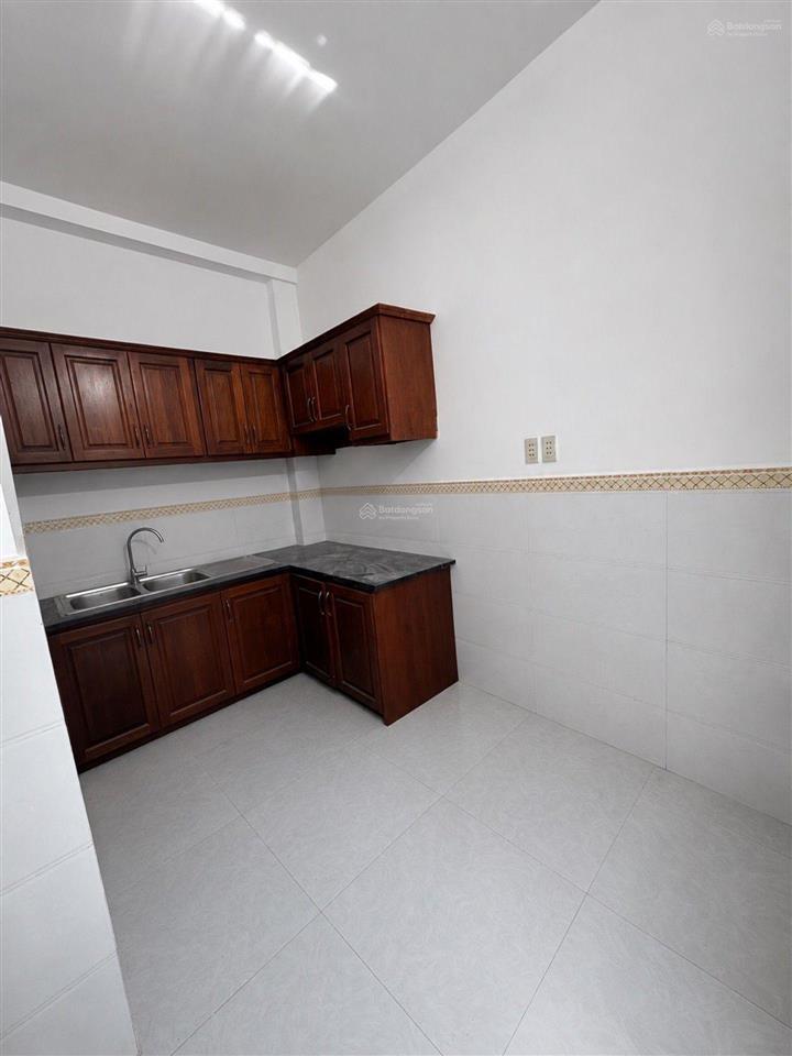 Nhà 2 tầng mới đẹp ngay vòng xoay phú lâm bà hom 3,75 tỷ tìm không ra căn thứ 2