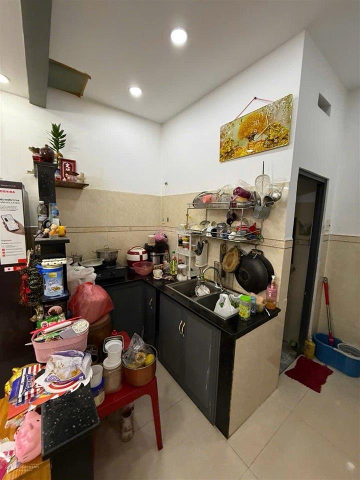 Mặt tiền bình tân giá chỉ 2,46 tỷ đs 3bhha, ngay chợ bình long nhà 2 tầng shr