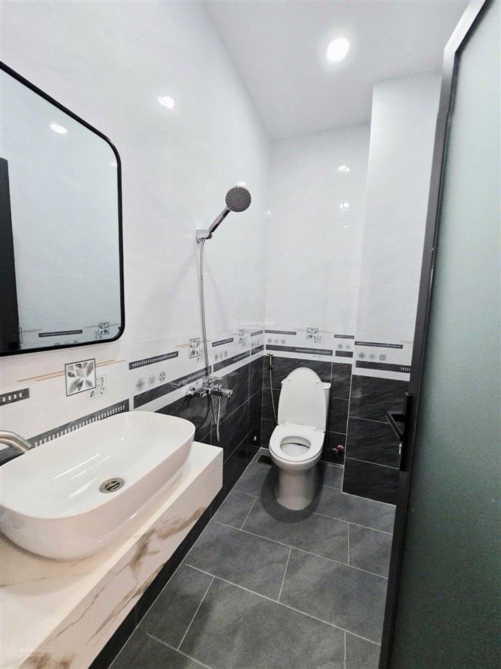 Giảm mạnh bán lẹ giá mới chỉ 6.4 tỷ siêu phẩm nhà mới 3 tầng khu vip phú thọ hòa