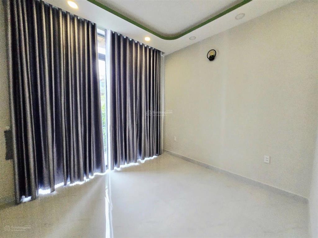 Giảm mạnh bán lẹ giá mới chỉ 6.4 tỷ siêu phẩm nhà mới 3 tầng khu vip phú thọ hòa
