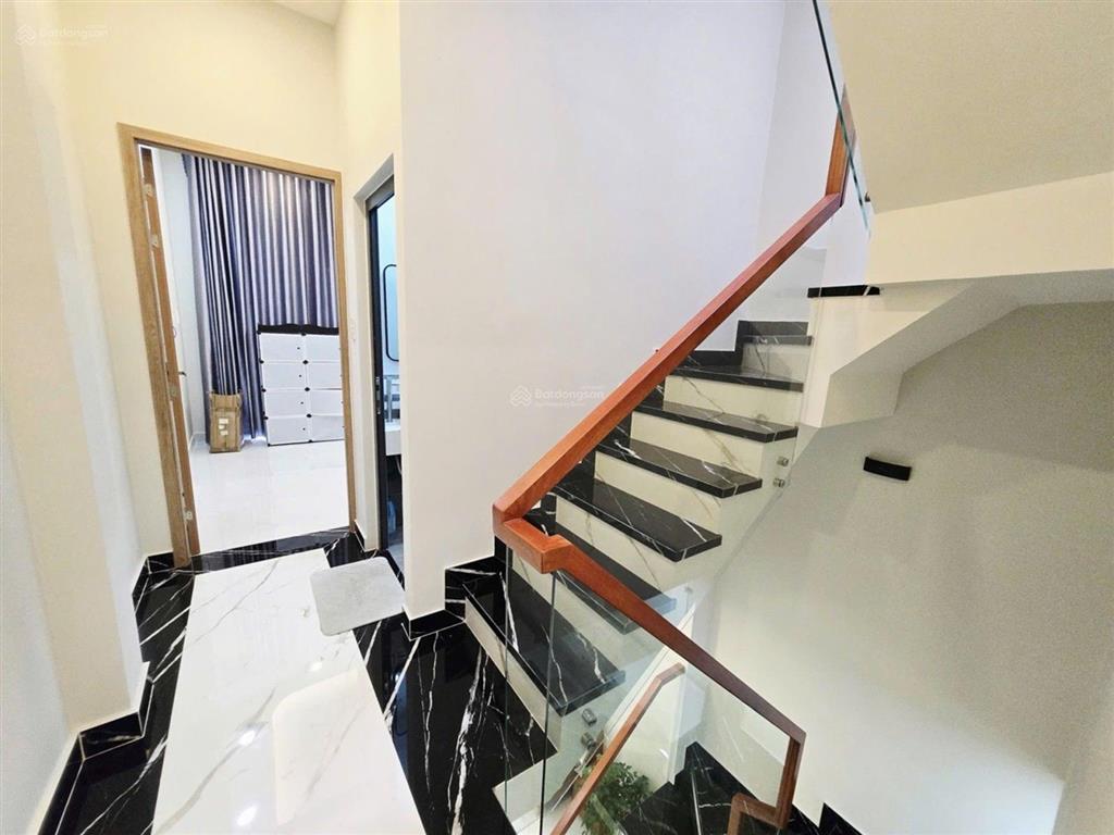 Giảm mạnh bán lẹ giá mới chỉ 6.4 tỷ siêu phẩm nhà mới 3 tầng khu vip phú thọ hòa