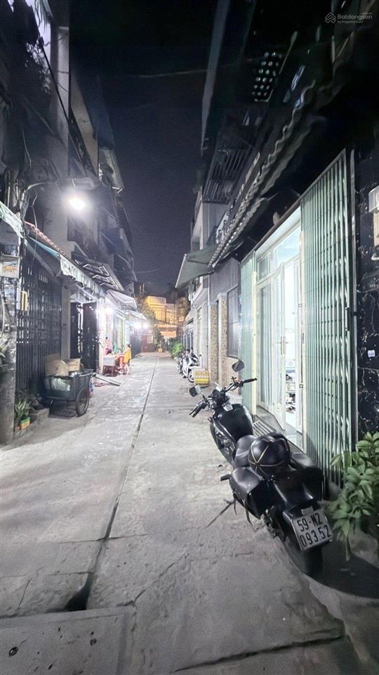 Chủ cần bán nhanh giảm ngay 150 triệu đường 16a giá mới chỉ 3.75 tỷ còn thương lượng mạnh