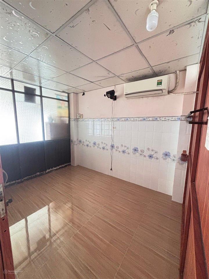 Giảm ngay 300 triệu nhà đẹp 3 lầu, tỉnh lộ 10 chỉ 5,071 tỷ! nhà chính chủ xây kiên cố