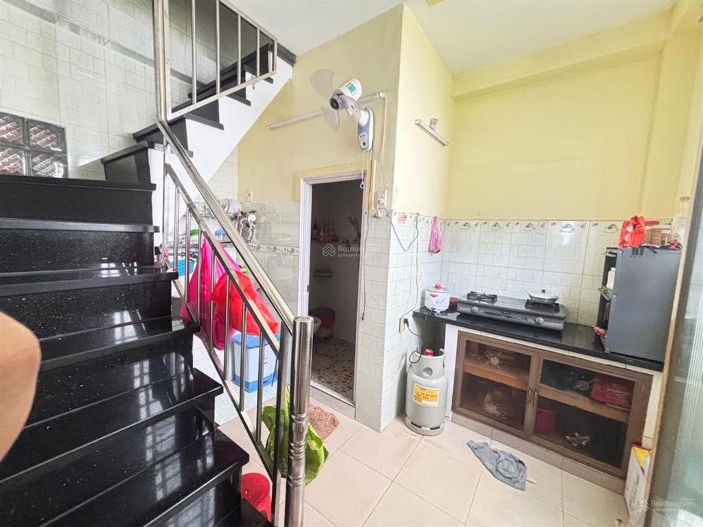 Giảm ngay 300 triệu nhà đẹp 3 lầu, tỉnh lộ 10 chỉ 5,071 tỷ! nhà chính chủ xây kiên cố