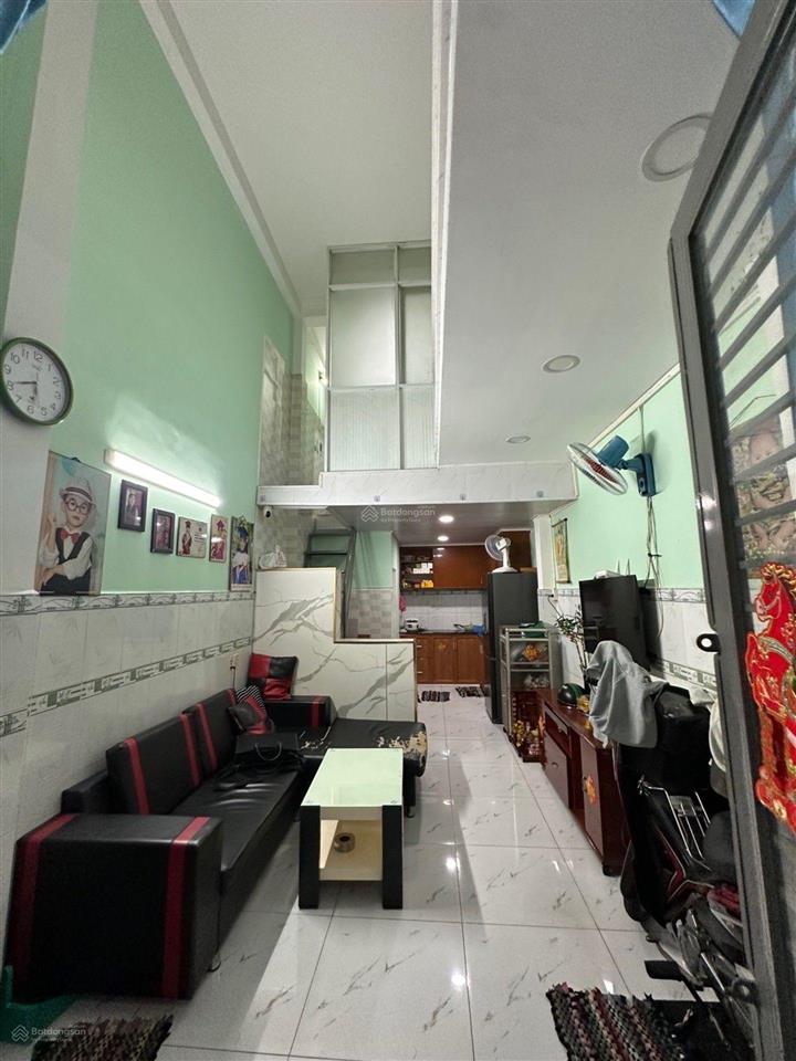 Tài chính nhỏ nhà đẹp giá mềm chỉ 2,8 tỷ! nhà 3 tầng ngay nguyễn sơn nối dài đs 5