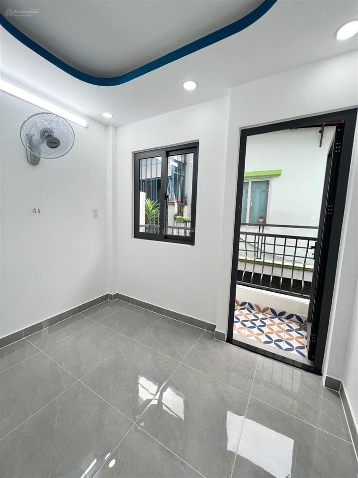 Nhà mới đẹp thiết kế hiện đại đường 3b, bình hưng hòa a, nhỉnh 2 tỷ nhà 3 tầng 2 phòng ngủ 3 wc