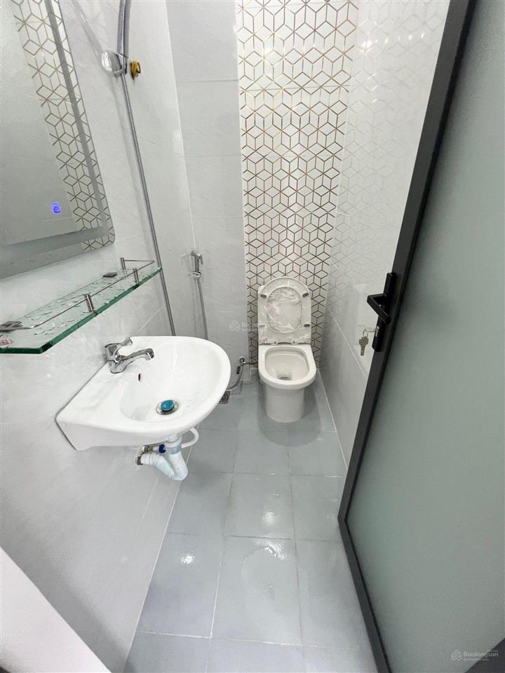 Nhà mới đẹp thiết kế hiện đại đường 3b, bình hưng hòa a, nhỉnh 2 tỷ nhà 3 tầng 2 phòng ngủ 3 wc