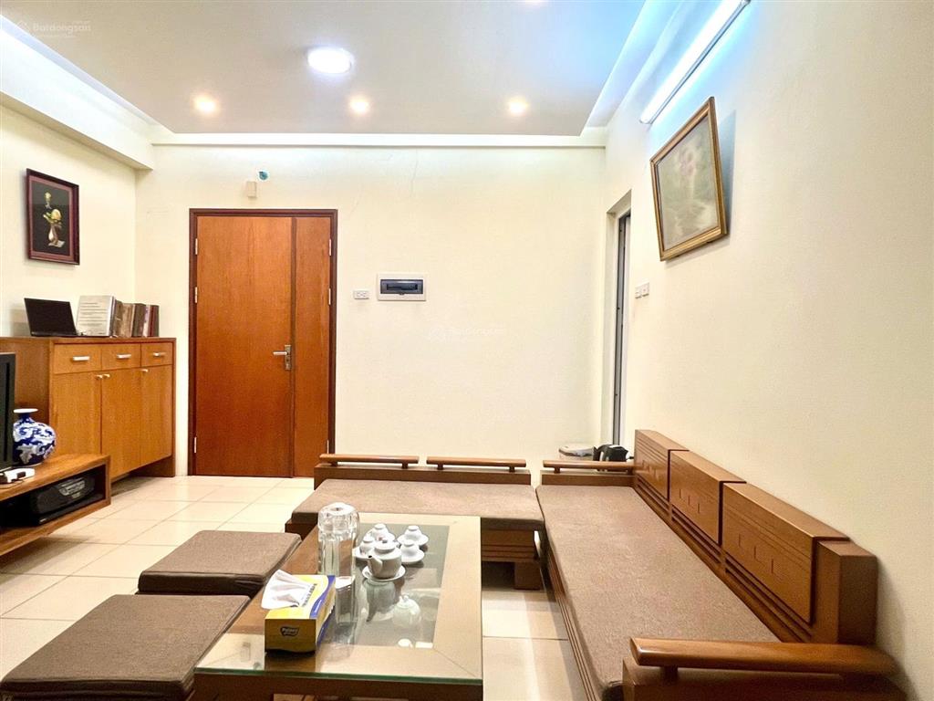 Bán căn góc 2 phòng ngủ, 2 vs nhà oct5a, kđt resco