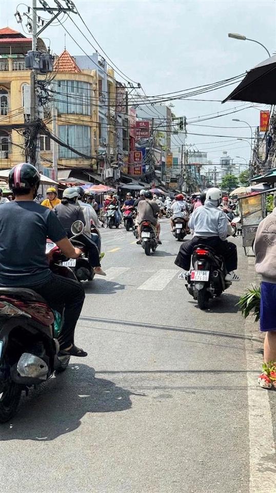 Mặt tiền đặng chất quận 8  4 tầng  shr