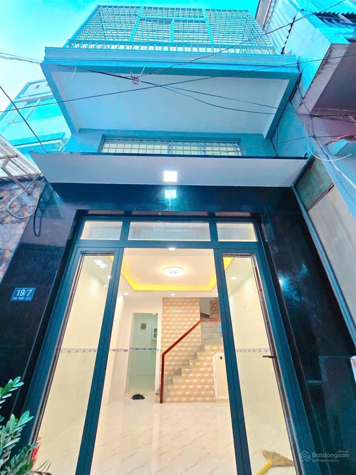 Nhà đẹp 4 tầng, chỉ 100m ra mặt tiền dạ nam p2 q8