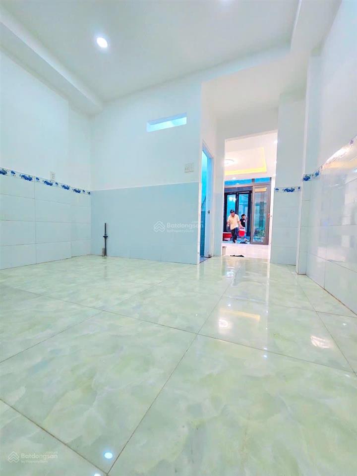 Nhà đẹp 4 tầng, chỉ 100m ra mặt tiền dạ nam p2 q8