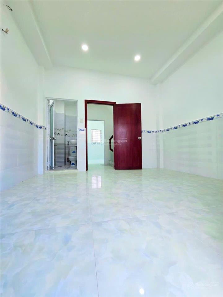 Nhà đẹp 4 tầng, chỉ 100m ra mặt tiền dạ nam p2 q8